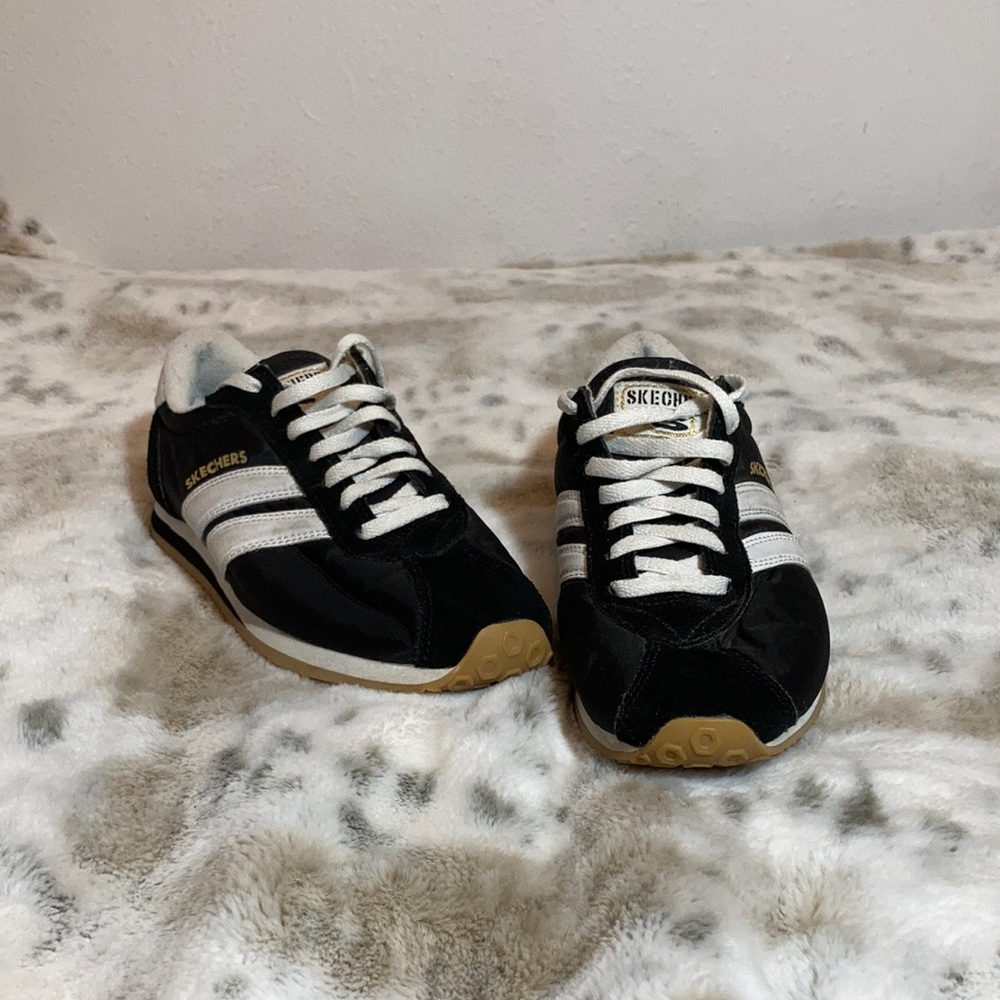 Skechers sneakers size 7 women’s